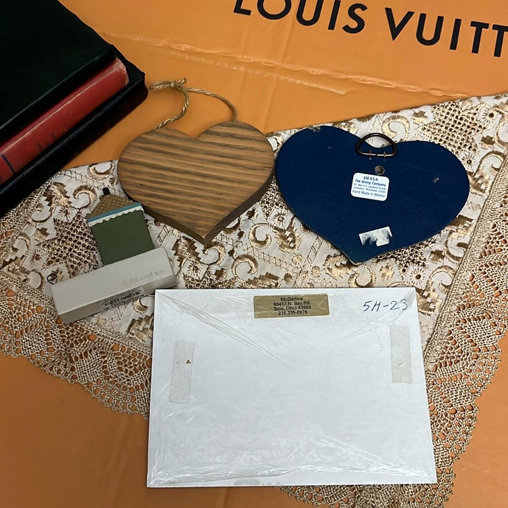 “Friends” Decor Bundle - Picture 2 of 9